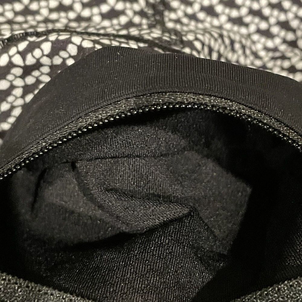 Lululemon Real Quick Perforated Shorts Monochromatic Black White Running Size 4 - Picture 9 of 14
